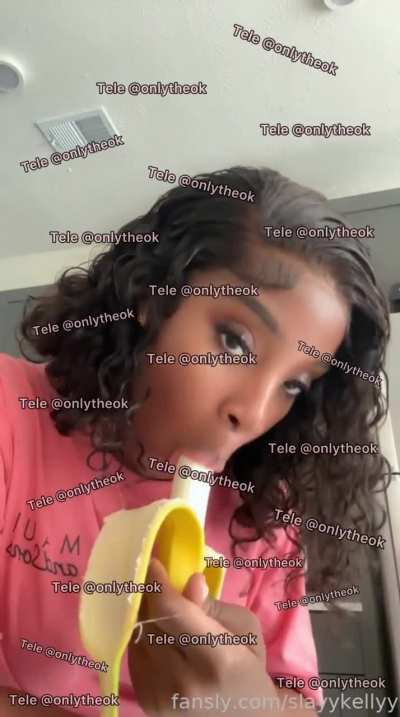 I wanna see slayy Kelly suck dick 😮&zwj;💨hit the link below for the full video + more