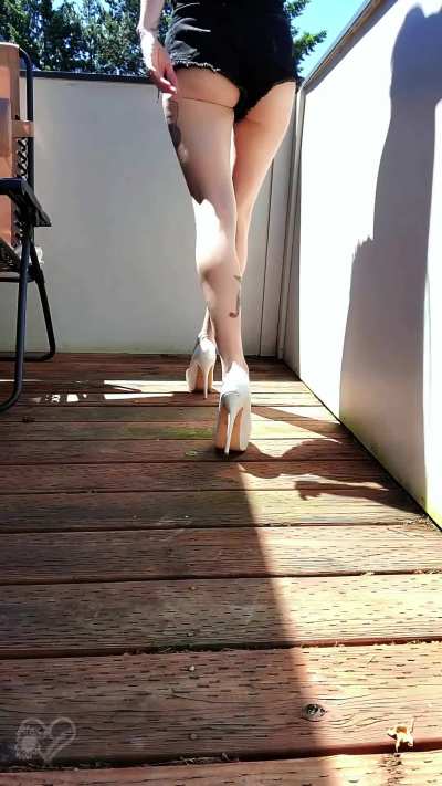 Can’t go wrong short shorts and tiny shorts