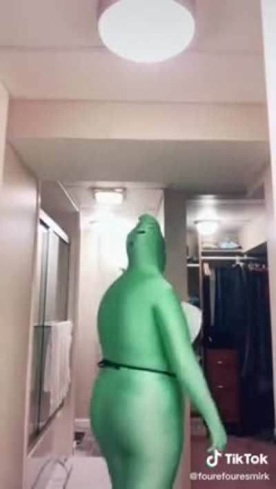 OMG DREAM DID A FACE REVEAL 😊😊😊(he's so hot!) 🥶😍😍😖