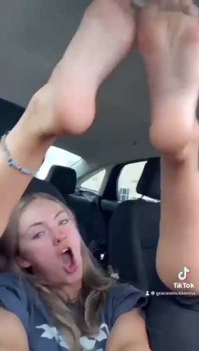 @graceemckkenna