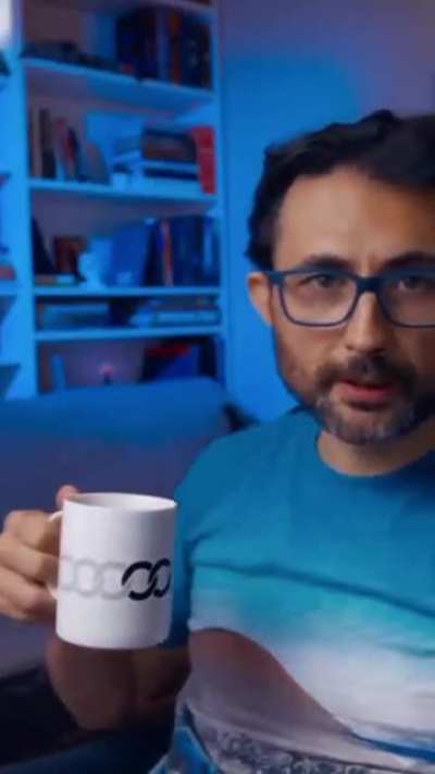 Aylar sonra mikrofon a&ccedil;an &ouml;ğrenci g&ouml;r&uuml;nce hocalar: