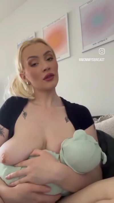 Blond mom
