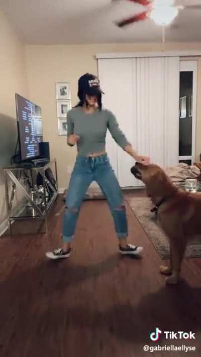 Nice dance moves 😳