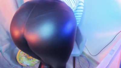 I adore latex