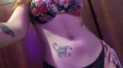 do you want to see my big naturally tits? i&rsquo;m active 😏 subscribe for FREE! link in comments