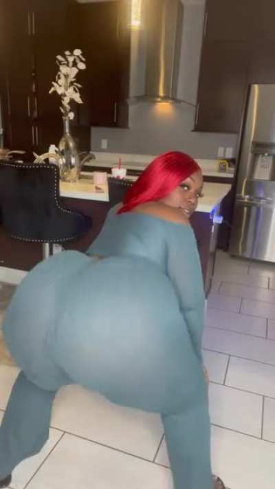 Some dude got in my comments one day and said &ldquo;her ass too big. I kno her ass stink&rdquo;. Y&rsquo;all real life weirdos 😂🤦🏾&zwj;♂️