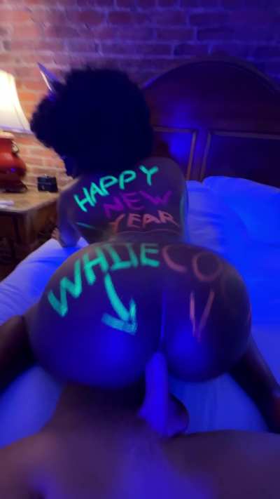 Fuck a kiss on New Years... I do Anal Sex