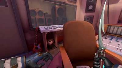 Zedd studio in BREEZE
