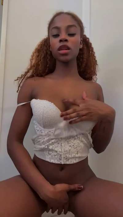 whenever i twerk with my bubble butt on his huge cock 🍑😮&zwj;💨 i orgasm screaming until he fills me up inside 🤤🥵