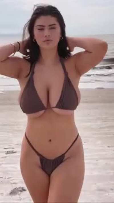 Boob jiggles