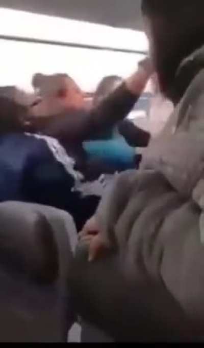 Guy gets kicked off plane