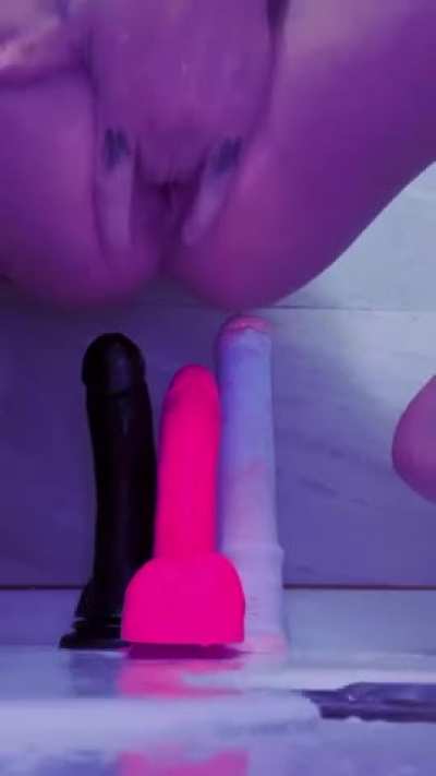 I love stretching my little hole 🥰