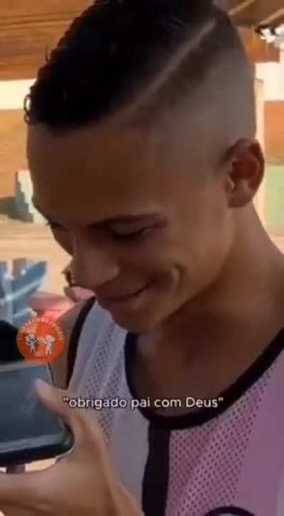 Eu quero que vc mande uma mensagem pro seu pai e pra sua m&atilde;e ap&oacute;s ver esse v&iacute;deo. 