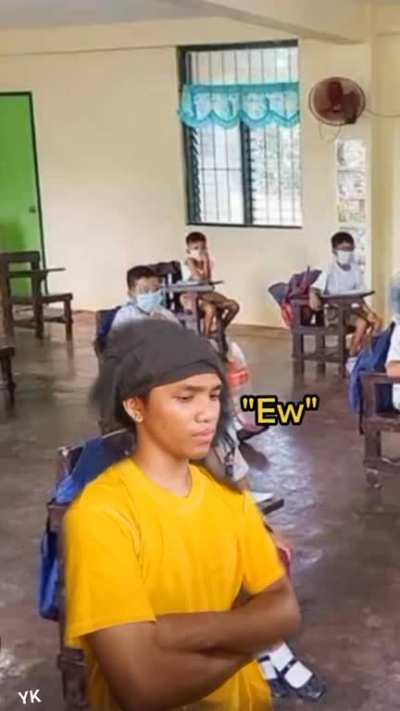 🗿