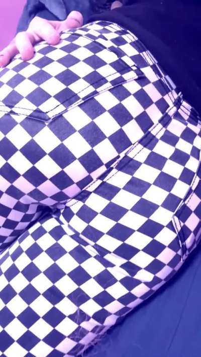 you just can&rsquo;t resist my farts, can you? just sniffing and pressing that pathetic nose into your screen hehe. go ahead.. thank me 🍑