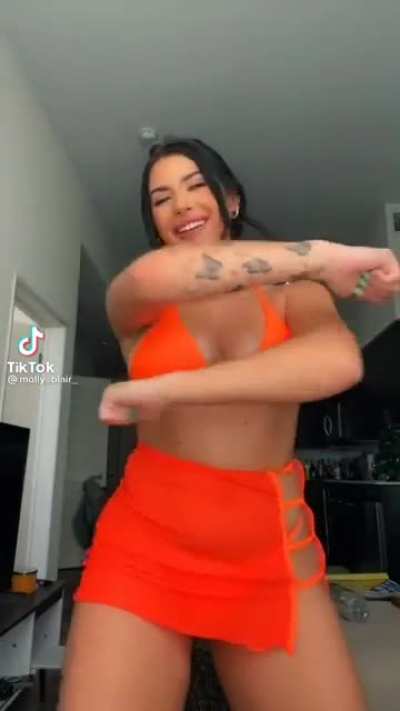 One of the biggest thots on TikTok lol 🤤