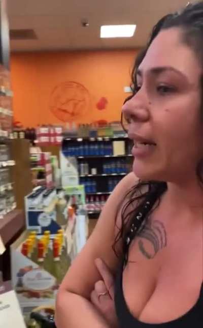 Homophobic MAGA Karen tells gay guy to go kill himself