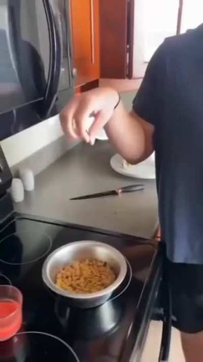 Good girl doesn&rsquo;t eat unless her food is &ldquo;cooked&rdquo;
