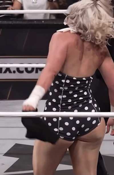 Toni Storm