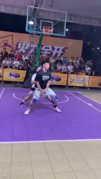 I feel bad for that girl&hellip; Amazing dribble