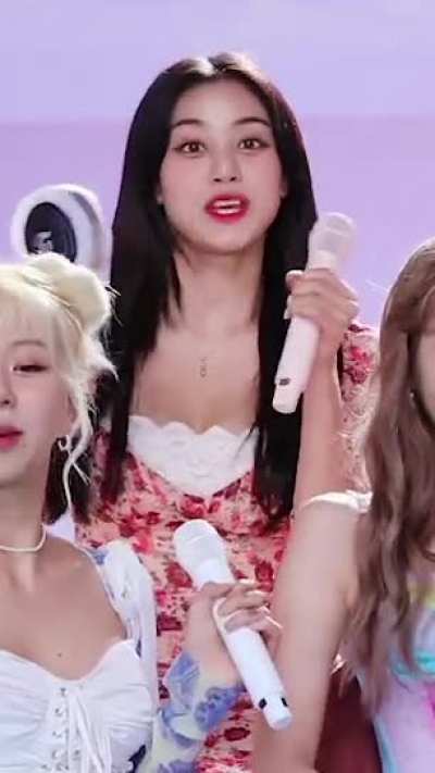 Jihyo - red &amp;amp; pink dress, alcohol free outfit, taste of love event