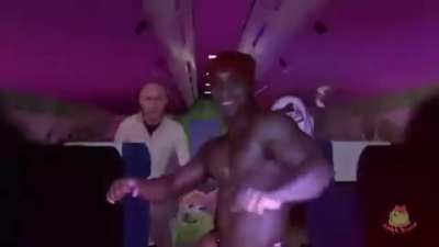 No s&eacute; qu&eacute; que decir de este video... Solo m&iacute;ralo 😂