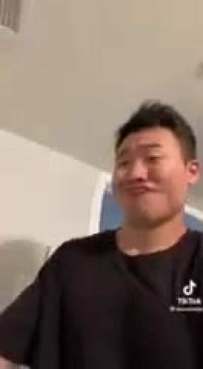 🗿