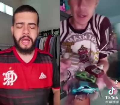 Olha minha Ferrari 😃