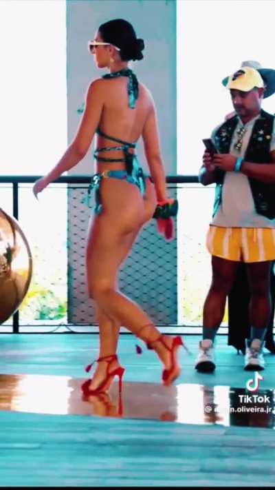Jesus save me 🥵🤯🤤