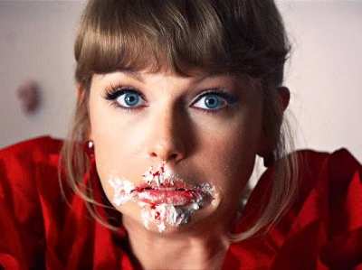 I want to lick her face 🤤