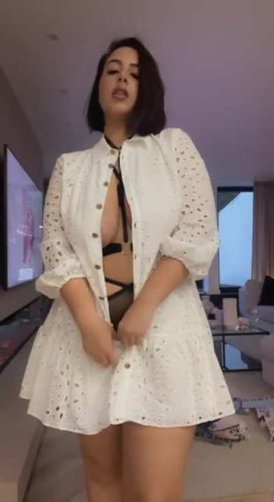 So I wore this outside yesterday. It made me kinda horny knowing I was hiding this under my clothes. If only people knew..