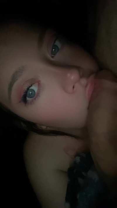 I need Daddy&rsquo;s cock in my mouth at all times, even when he&rsquo;s sleeping 😴🤤
