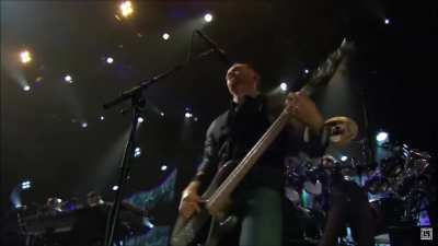 i actually never know that Chester did this part in When They Come For Me -iTunes Festival 2011