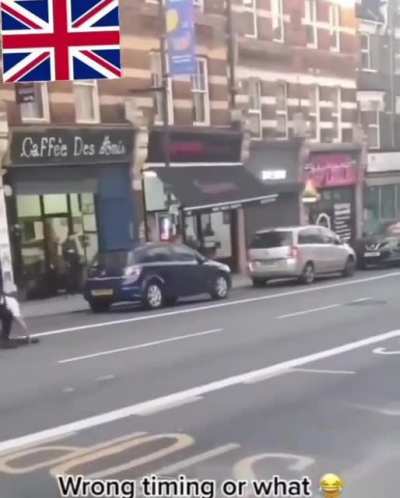 British police vs Brazilian police 😂😂😂😂😂