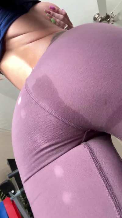 Here&rsquo;s some post workout coochie sweat 