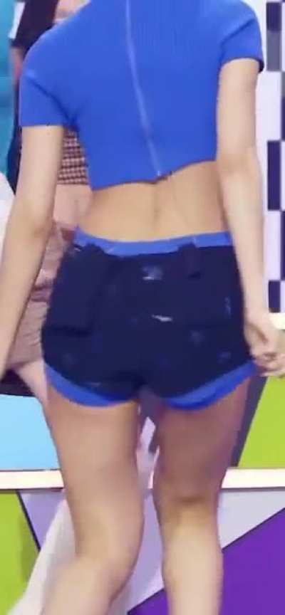 Tzuyu live 🍑