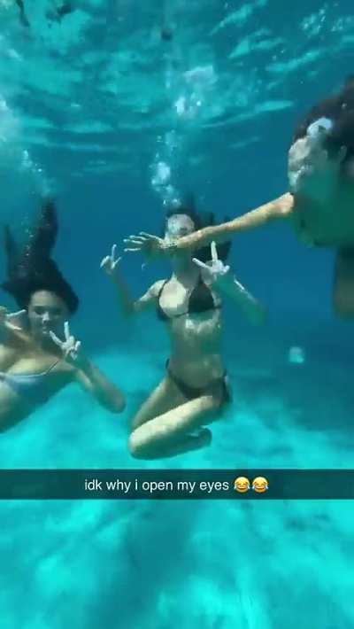 lily chee 😂💙