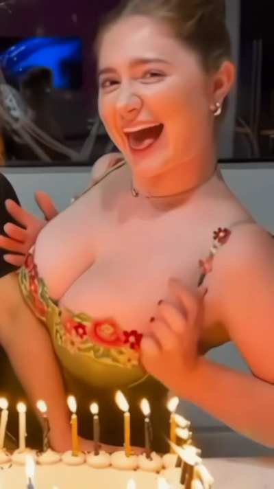 Emma Kenney