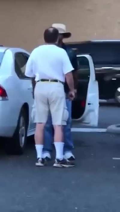 Man attempts to attack a pregnant woman over a parking space at Walmart. #Walmartchronicles