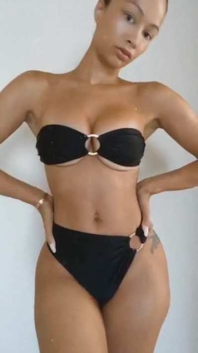 Banging Underboob