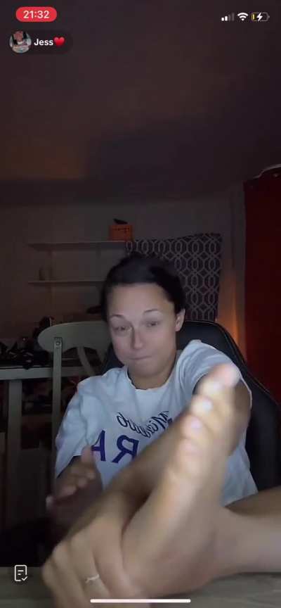 LilMommaJess09 live right now 