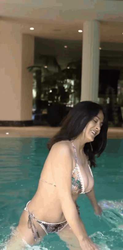 Salma Hayek.