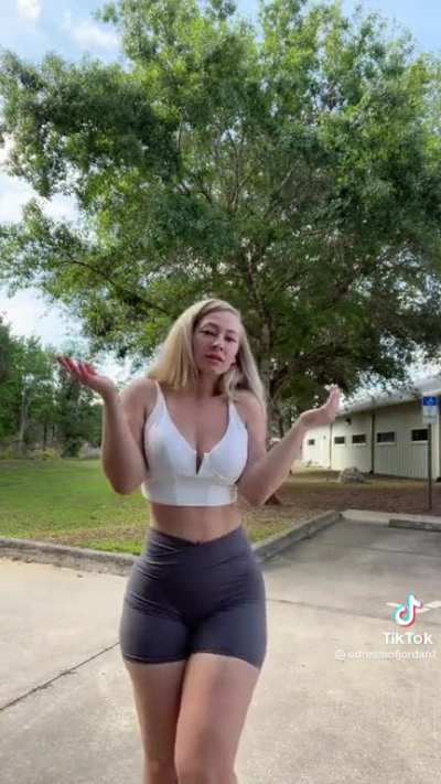 PAWGS are life