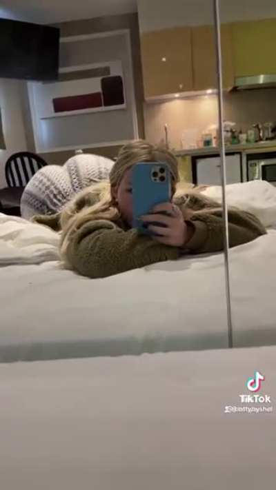 tiktokthots - Video #9727