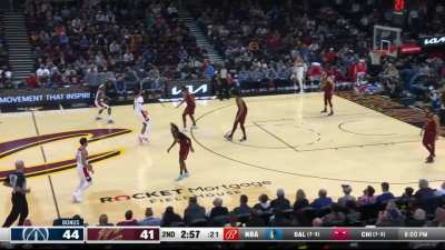 [Highlight] Allen hammers it on Gafford, Garland gets the steal and Stevens yams it on Gafford!