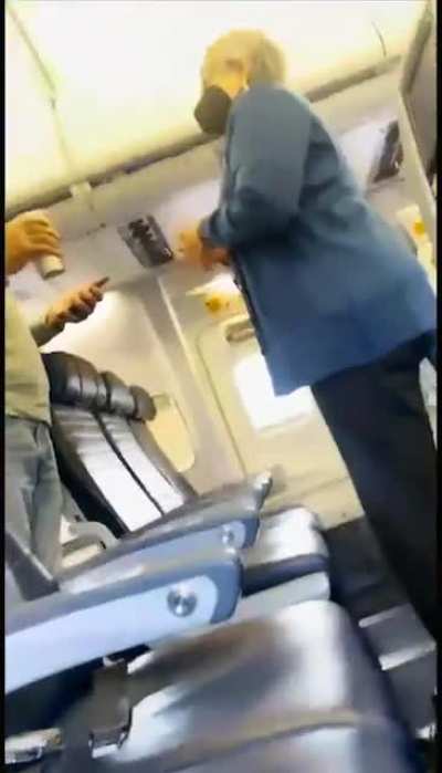 Florida man gets thrown off flight for wearing women's underwear as mask alongside his totally random and definitely not activist friends