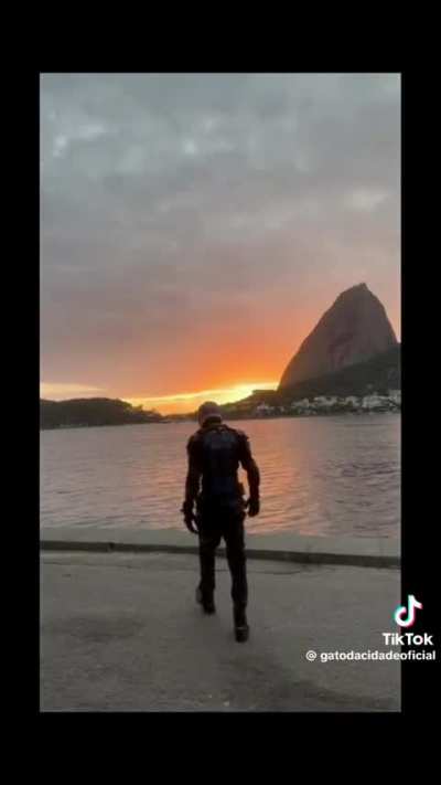 Super-her&oacute;i carioca