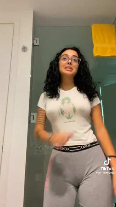 She made 2 very good points in this vid 🍒 😺