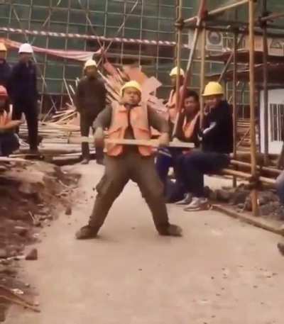 Please does anyone have the original video of this without the yo mama music
