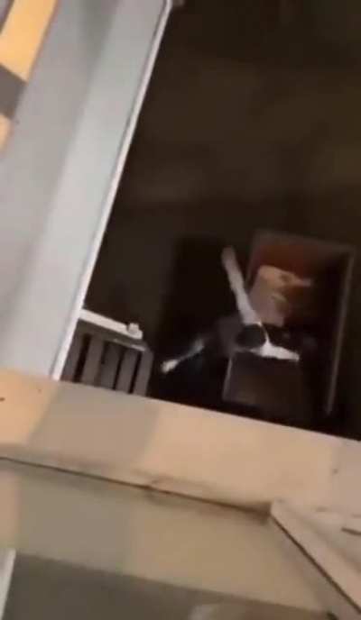 WCGW not wearing a safe belt during work
